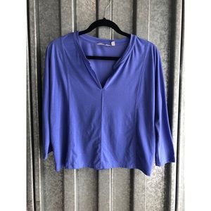 10/$30🛍 Athleta V Neck Top Sz XS